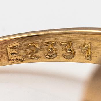 Ring, 18K guld och kunzit. Finska importstämplar 1970.