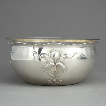 SKÅL, silver, CG Hallberg, Stockholm, 1915. Vikt ca 516 gram.