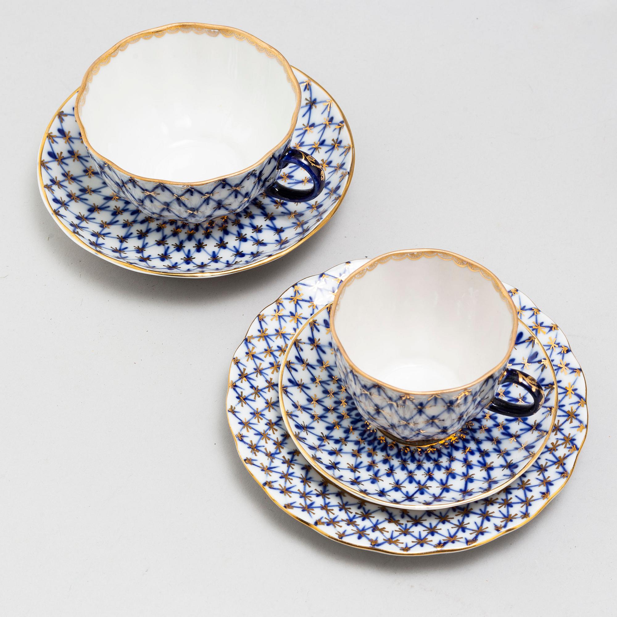 KAFFESERVIS, 45 delar, porslin, "Cobalt Net" Lomonosov, Ryssland/Sovjetunionen, 1900-talets andra hälft.