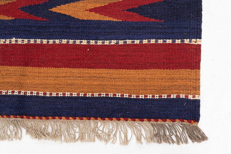 Carpet, Persian kilim, 294 x 193 cm.