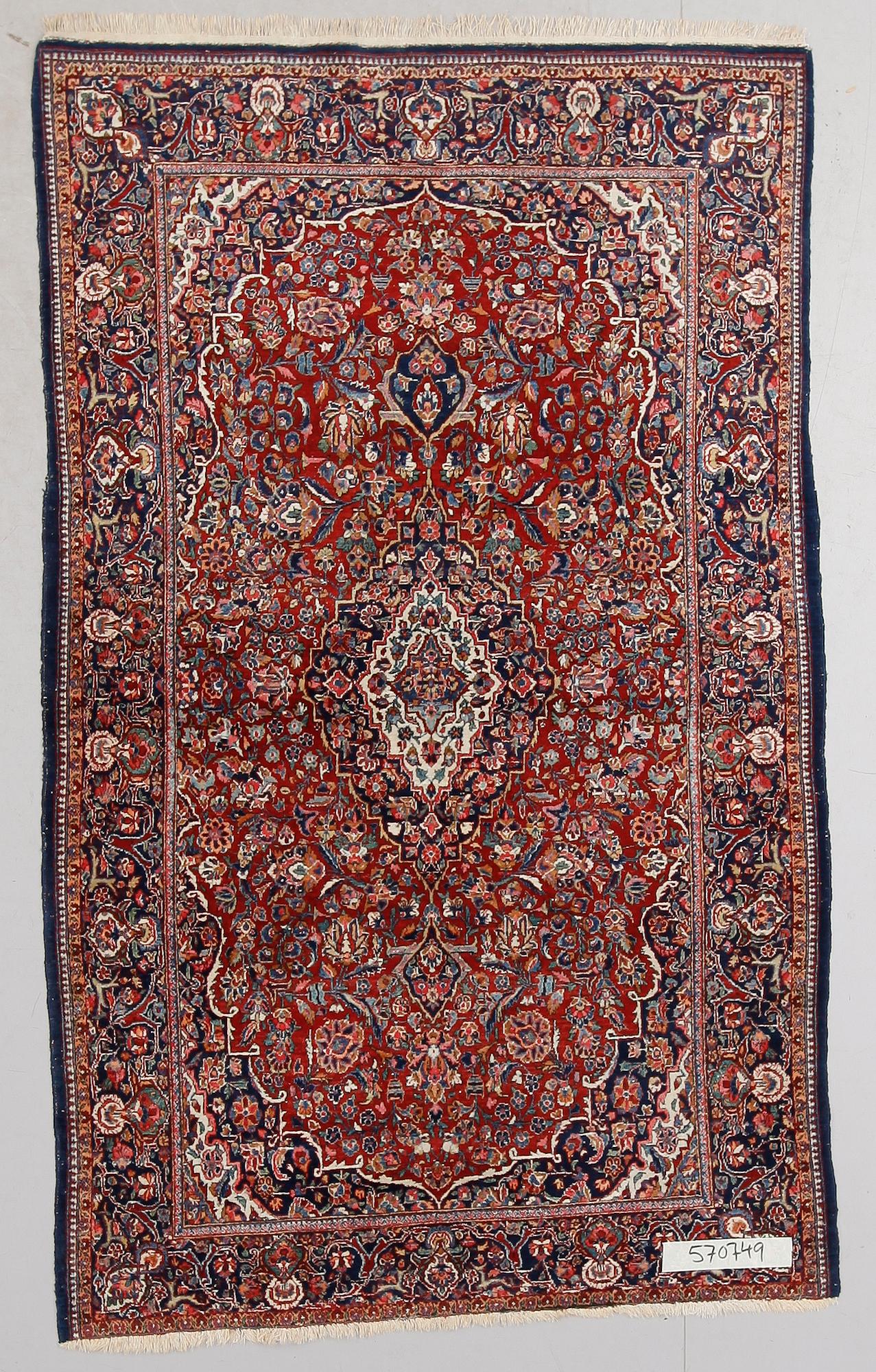 MATTA, orient. Ca 212 x 129 cm.