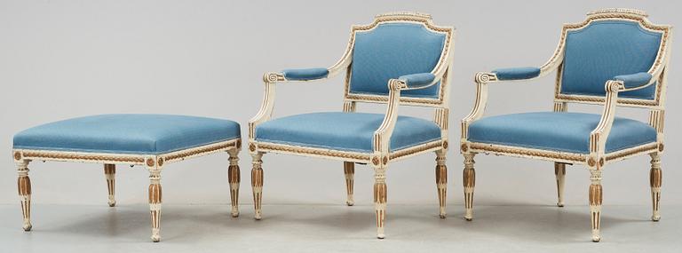 A late Gustavian circa 1800 duchesse brisée.