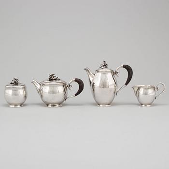 JÖRGEN JENSEN, a four pcs silver tea and coffee service with tray, Nordiska Kompaniet, Stockholm 1929.