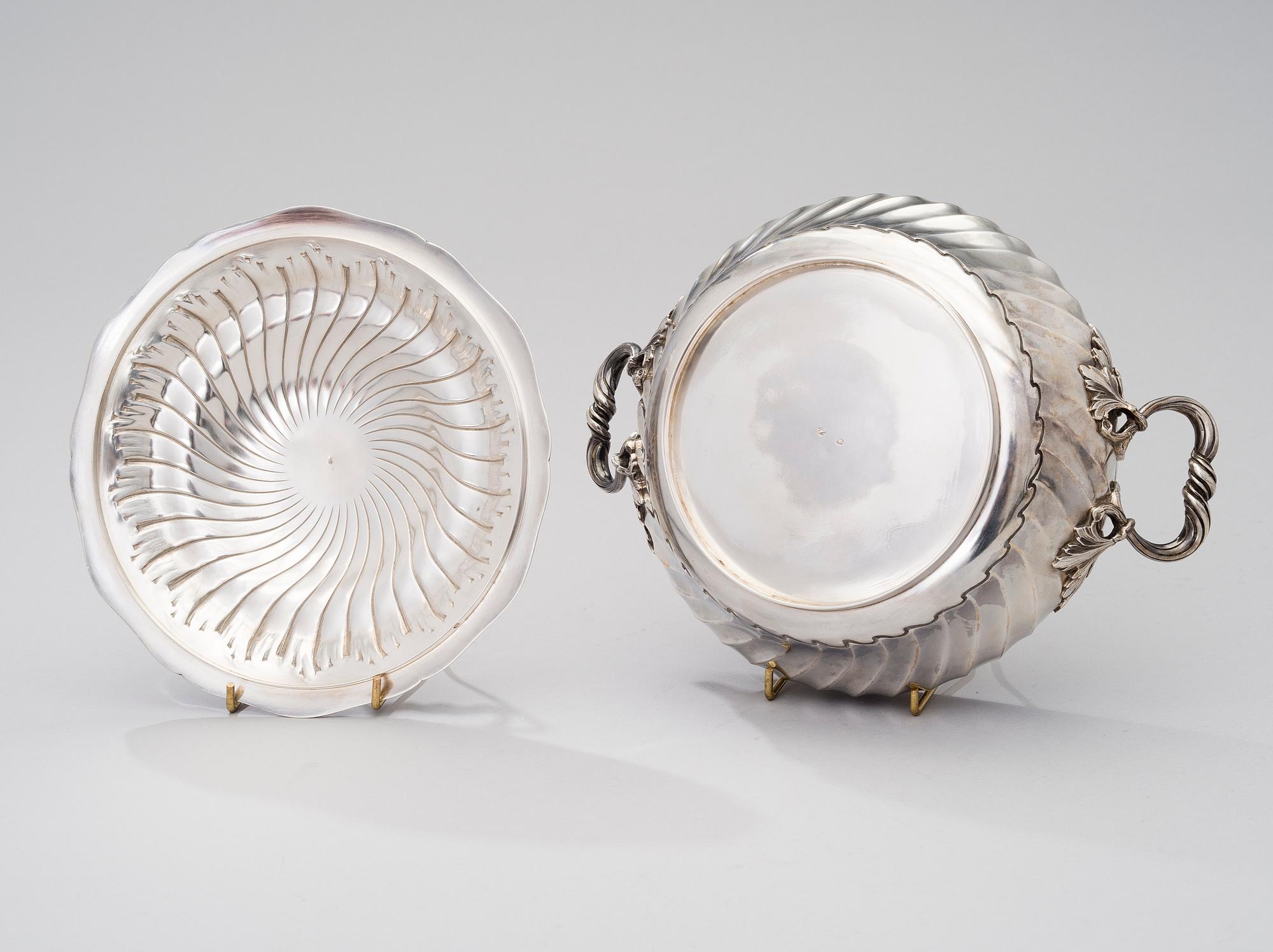 A TERRINE, silver, Flament & Champenois, France late 19th century, weight 1008 g.
