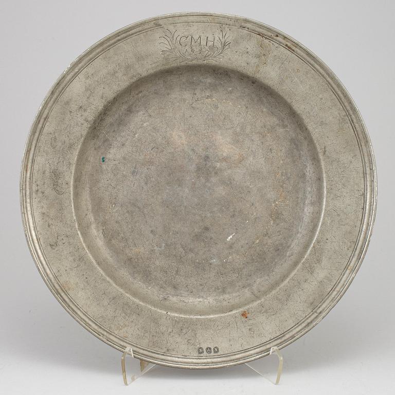 A German barque pewter dish, 18th century.