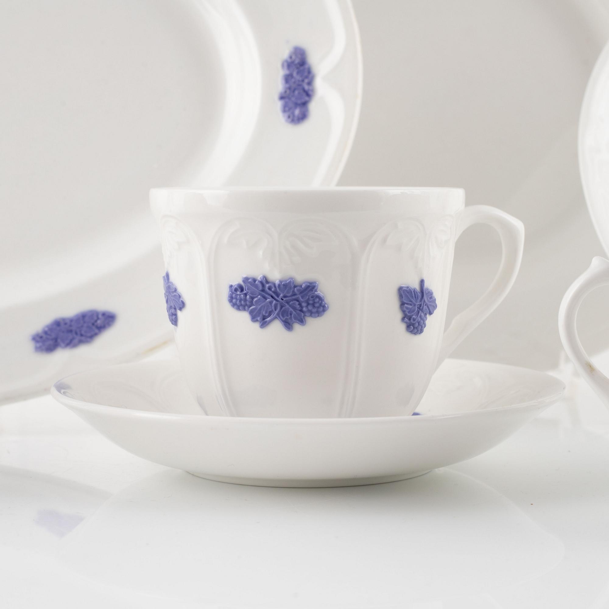 Tableware, Blue Flower, Gustavsberg, 45 pieces.