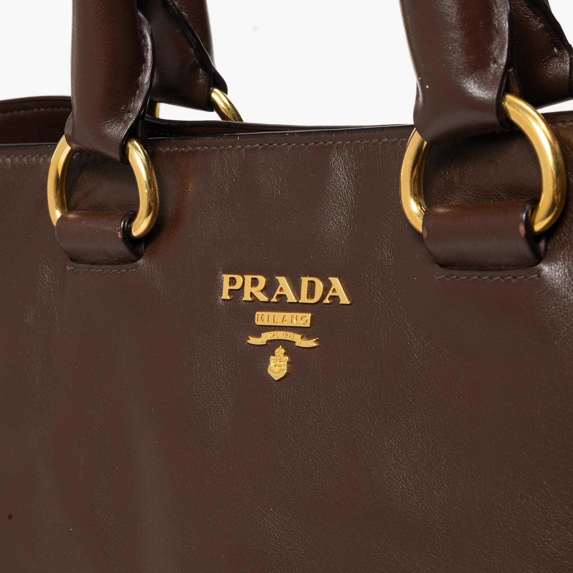 Prada, väska.