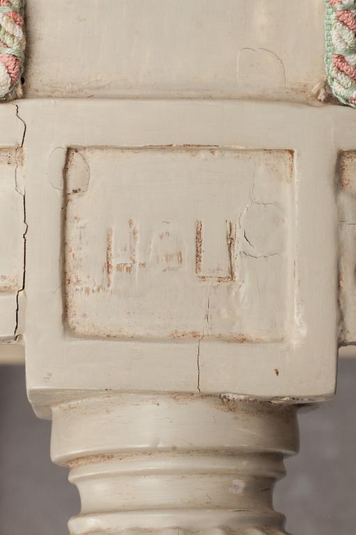 Stolar, 6 st, snarlika, Gustavianska, 3 st signerade Erik Holm. 1700-talets senare del.