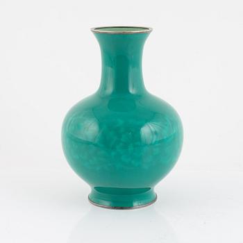 A turquoise Ando wireless cloisonné enamel vase, sealed with mark of the Ando Company, 20th century.
