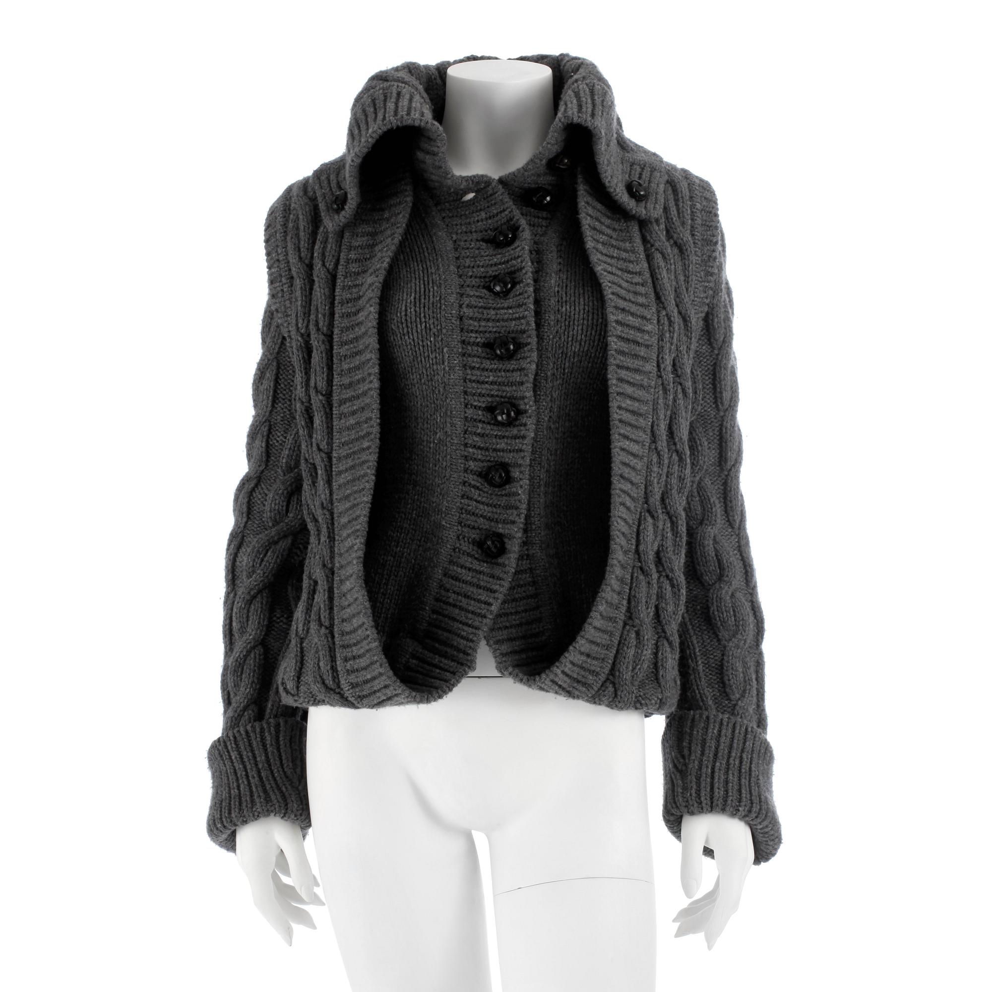 ALEXANDER MCQUEEN, a grey wool cardigan. Size s.