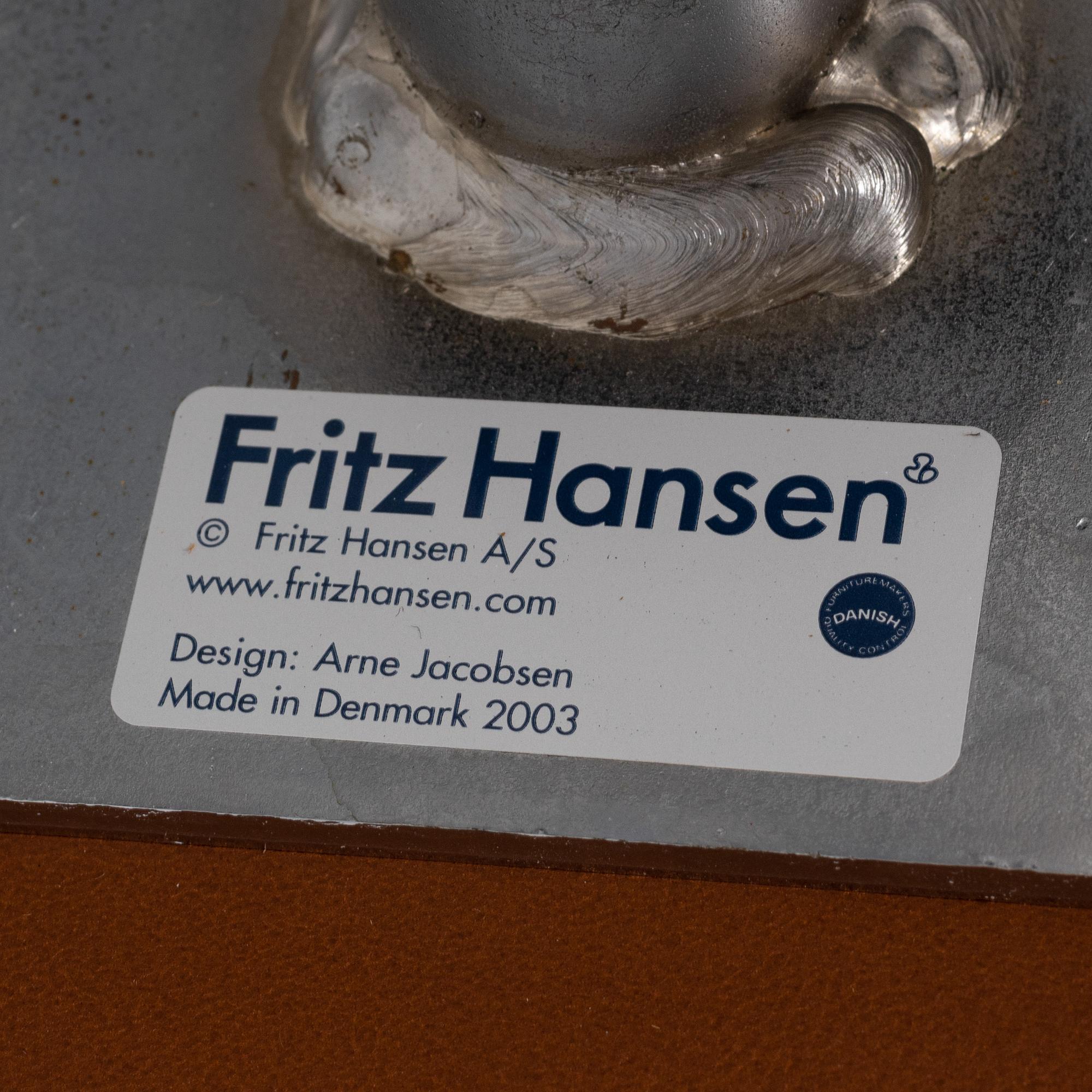 Arne Jacobsen, skrivbordsstol, "Oxford", Fritz Hansen, Danmark, daterad 2003.