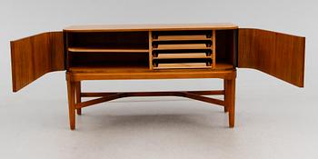 SIDEBOARD, Svenska Möbelfabrikerna Bodafors, 1940-/50-tal.
