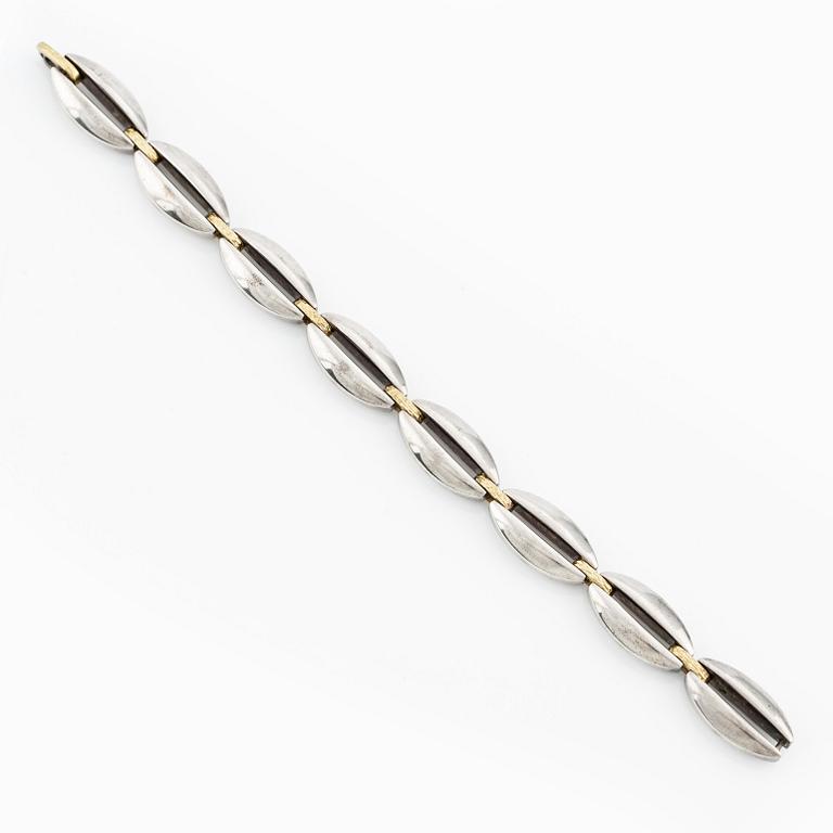 Regitze Overgaard, bracelet in silver and 18K gold no. 409 for Georg Jensen, Denmark.