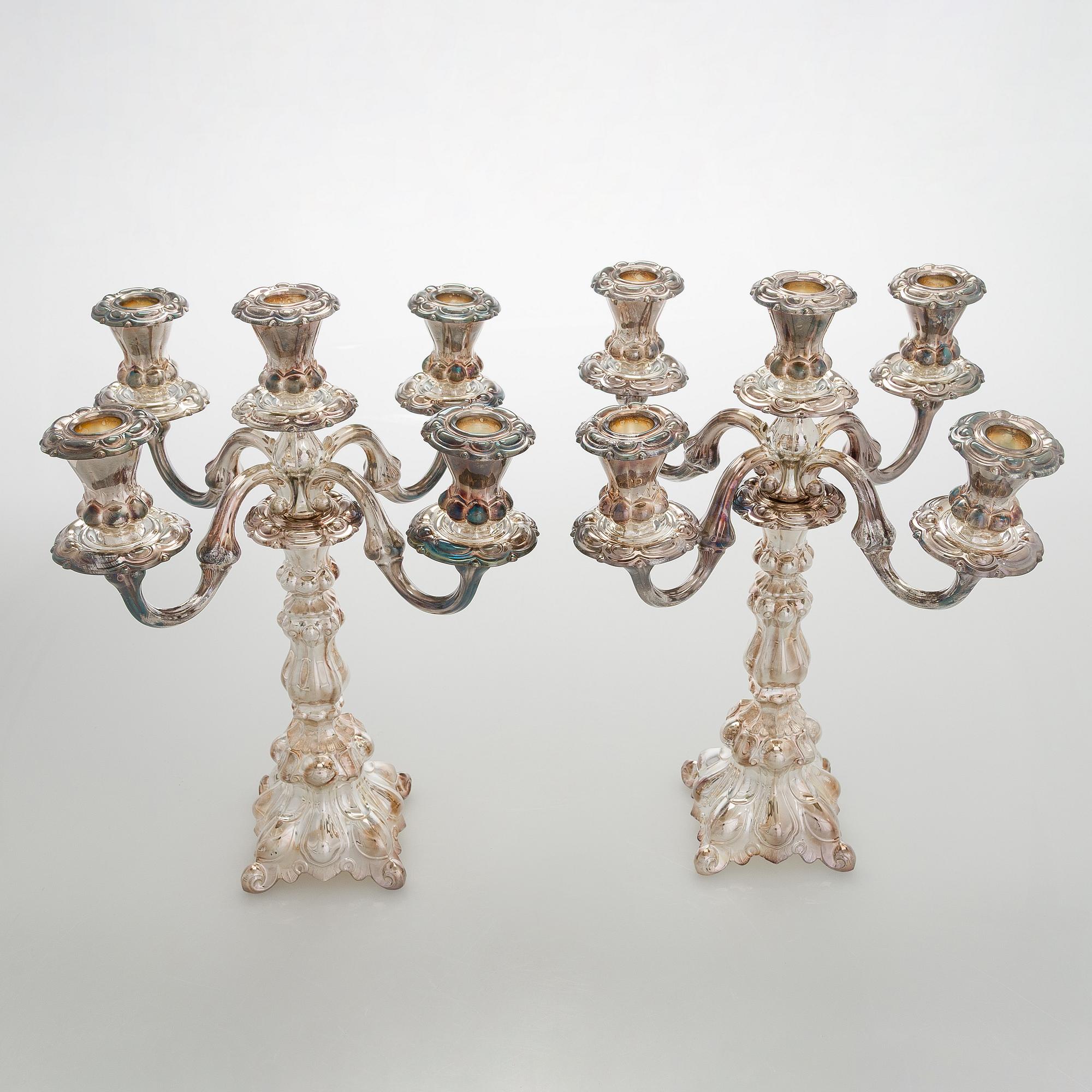 Kynttelikköpari, barokkityyliset, hopea, Kultakeskus, Hämeenlinna 2007-2008.