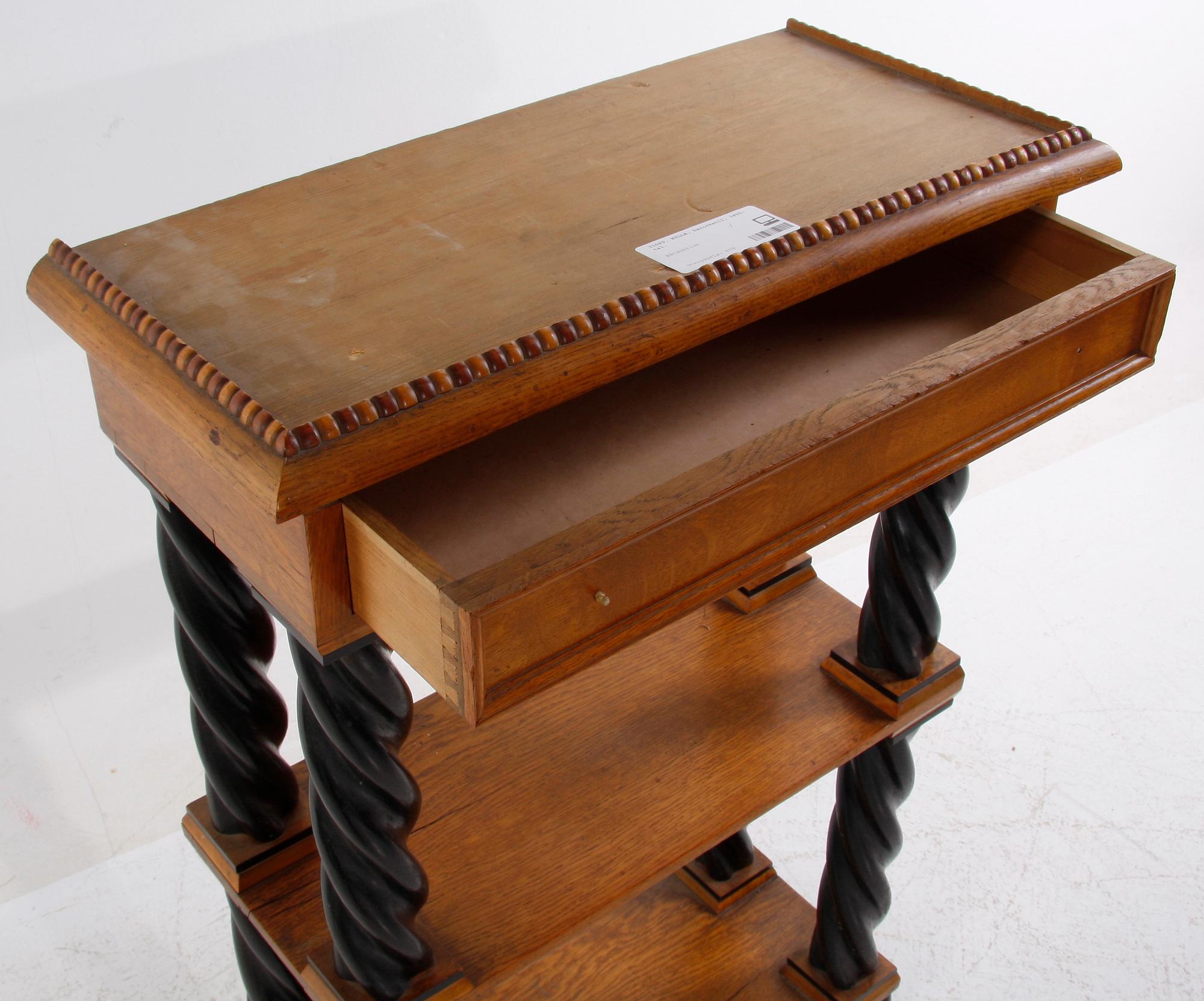 HYLLA, barockstil, 1800-tal.