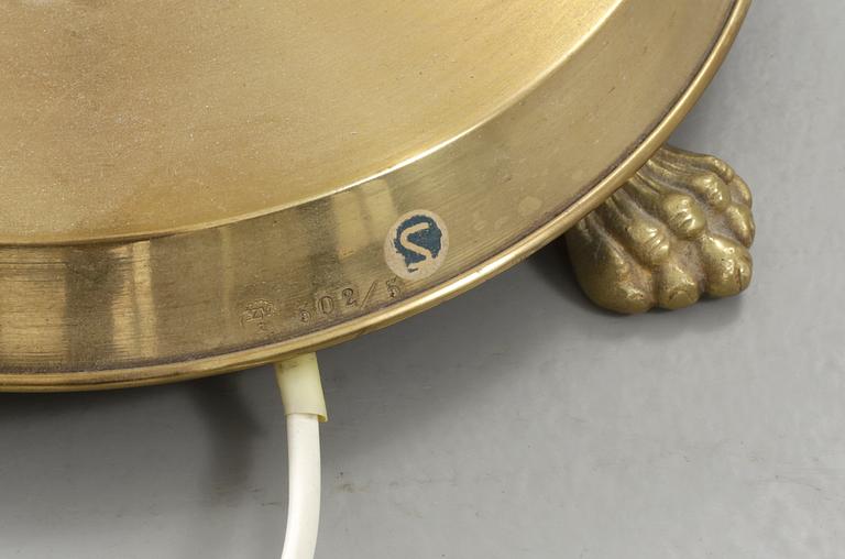 GOLVLAMPA, omkring 1900-talets mitt.