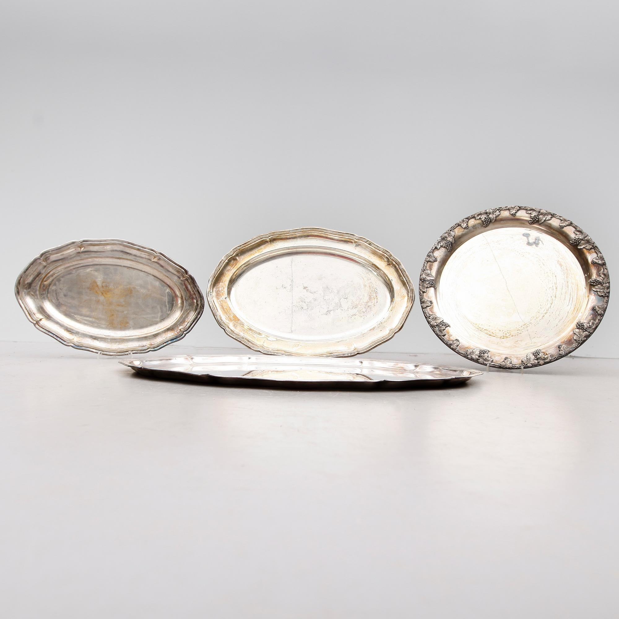 SERVERINGSFAT, 3 st samt BRICKA, pläter, 1900-talets första hälft.