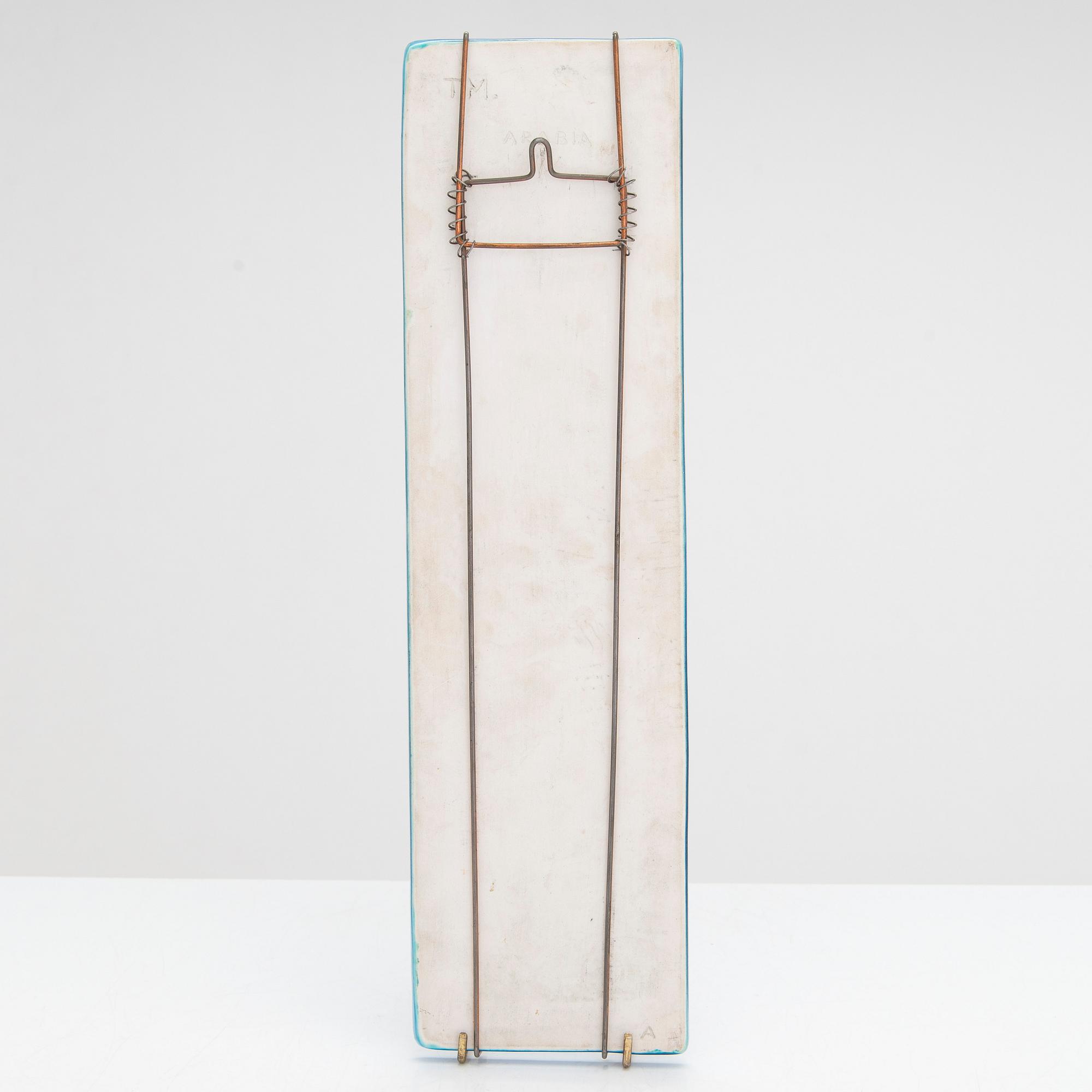 Toini Muona, relief, stengods, signerad TM Arabia.