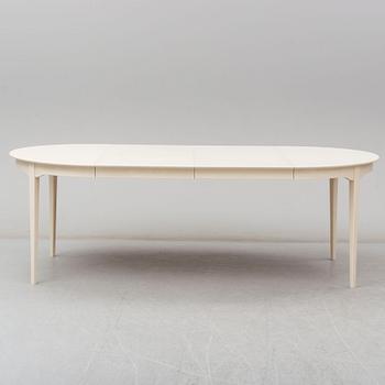 A 'Talavid' dining table by Carl Malmsten, Waggeryds Möbelfabrik.