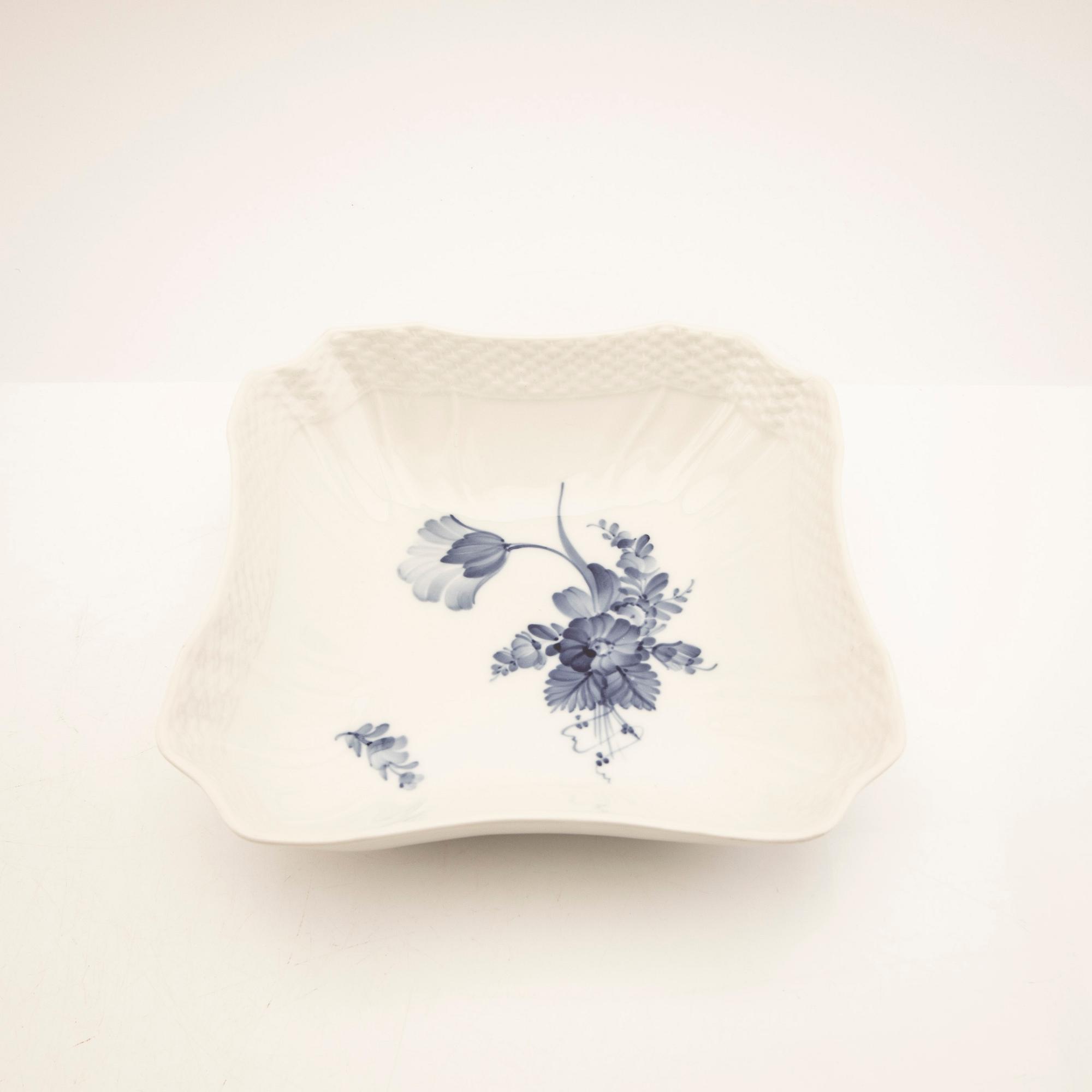 Service "Blue Flower" approx. 130 pcs Royal Copenhagen Denmark 20th century porcelain.