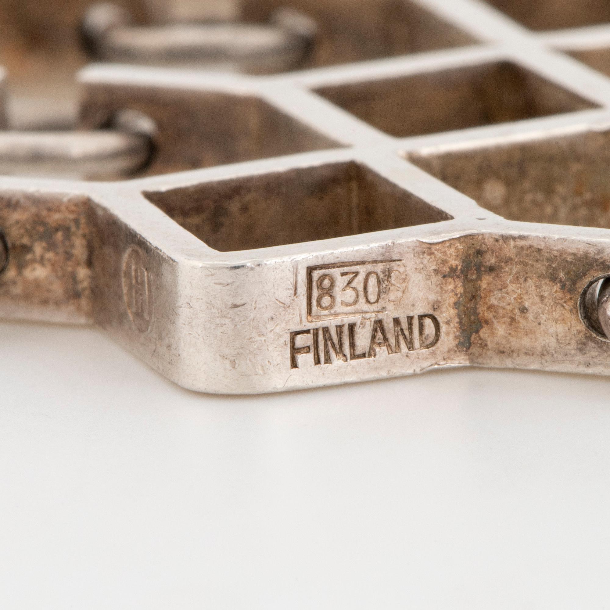 Jorma Laine, design Ruutu, silver pendant.