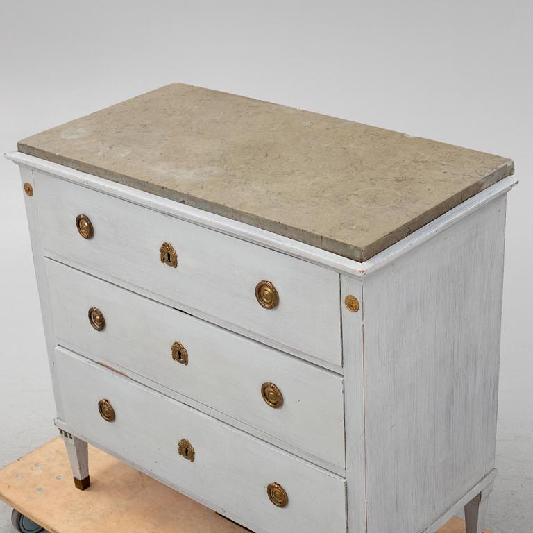 A painted Gustavian style chest of drawers, 19th Century.