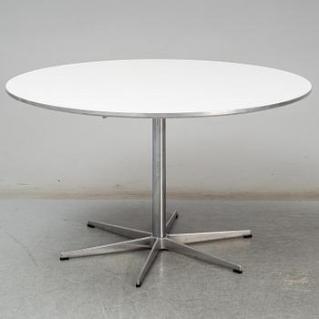 ARNE JACOBSEN, bord, "Cirkulär / B825,", Fritz Hansen.