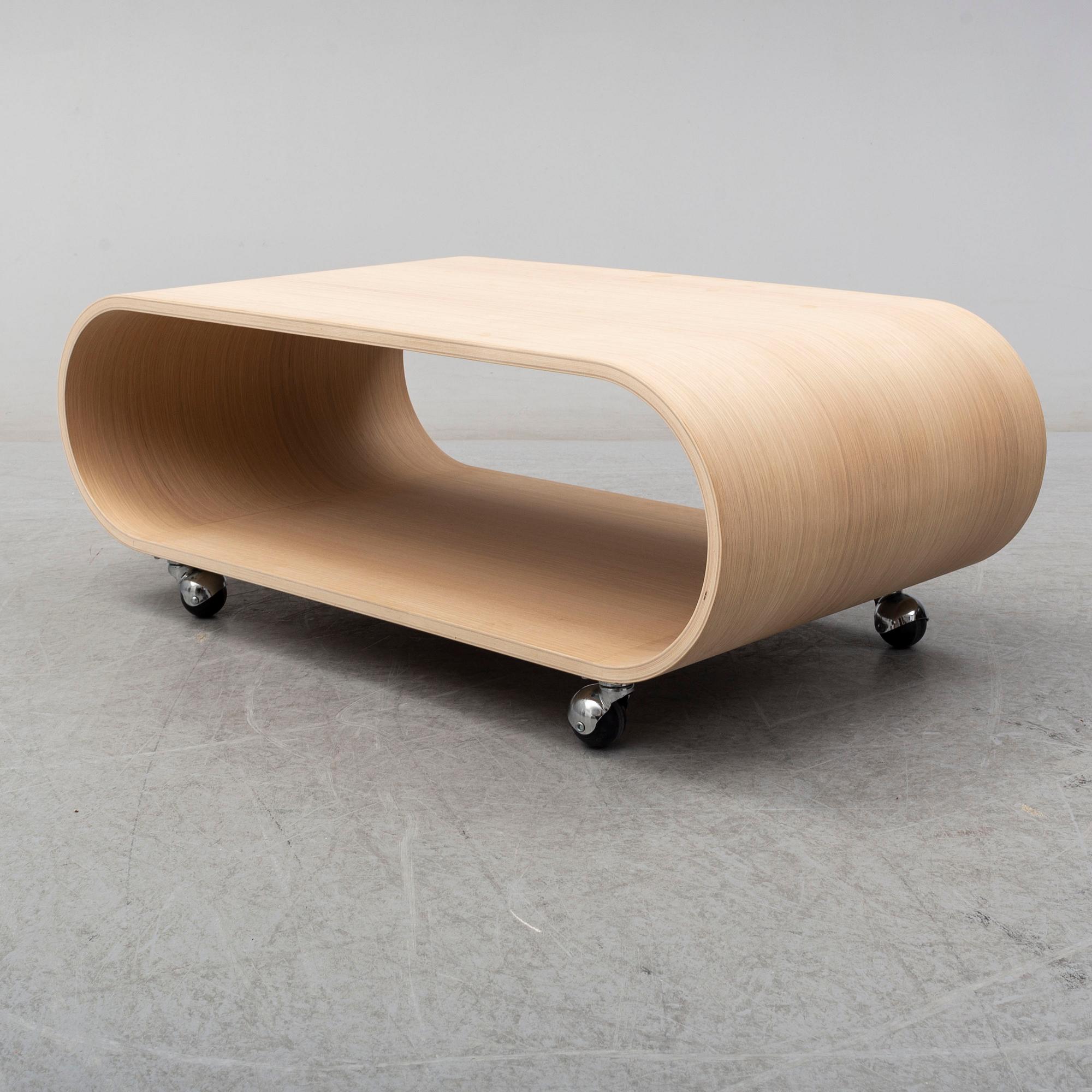 PETER EKLÅS, soffbord / mediebänk, "Velodrome", Designtorget, tidigt 2000-tal.