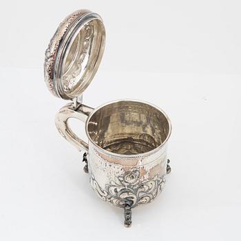 Dryckeskanna, silver, barockstil, CG Hallberg, Stockholm, 1947.