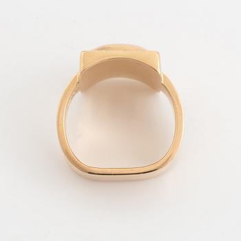 18K gold "the Phantom" ring.