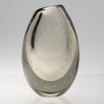 Gunnel Nyman, A VASE.