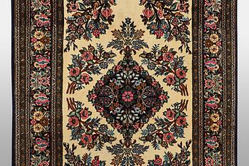 A rug, Quum, ca 156 x 106 cm.