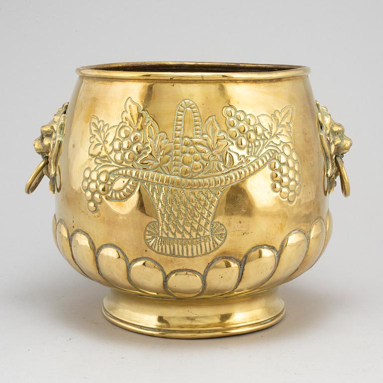 YTTERFODER, mässing, 1800-tal.