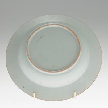 DJUP TALLRIK, porslin, Kina, Qian Long (1736-1795).