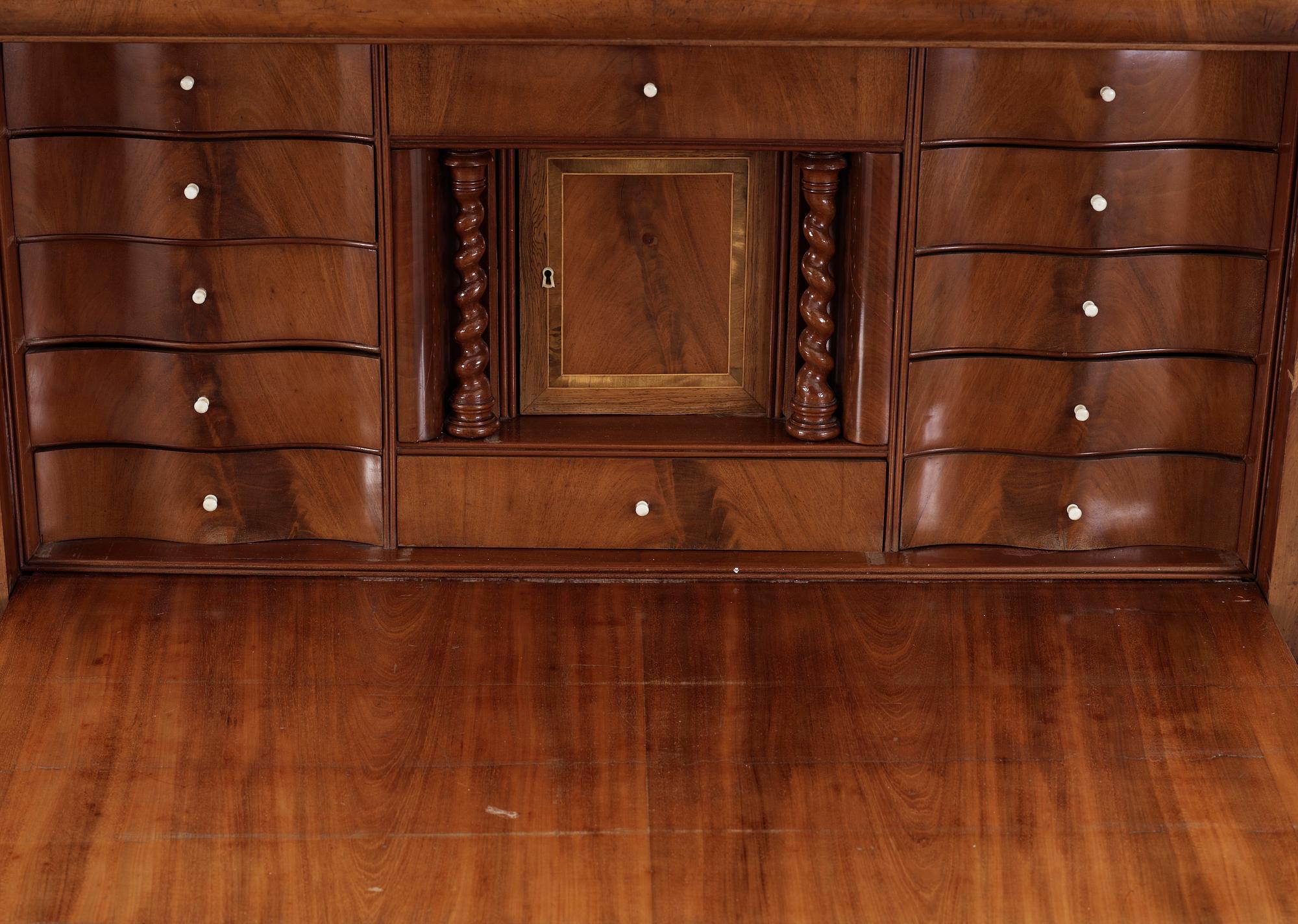 CHIFFONJÉ, nyrenässans, 1800-tal.