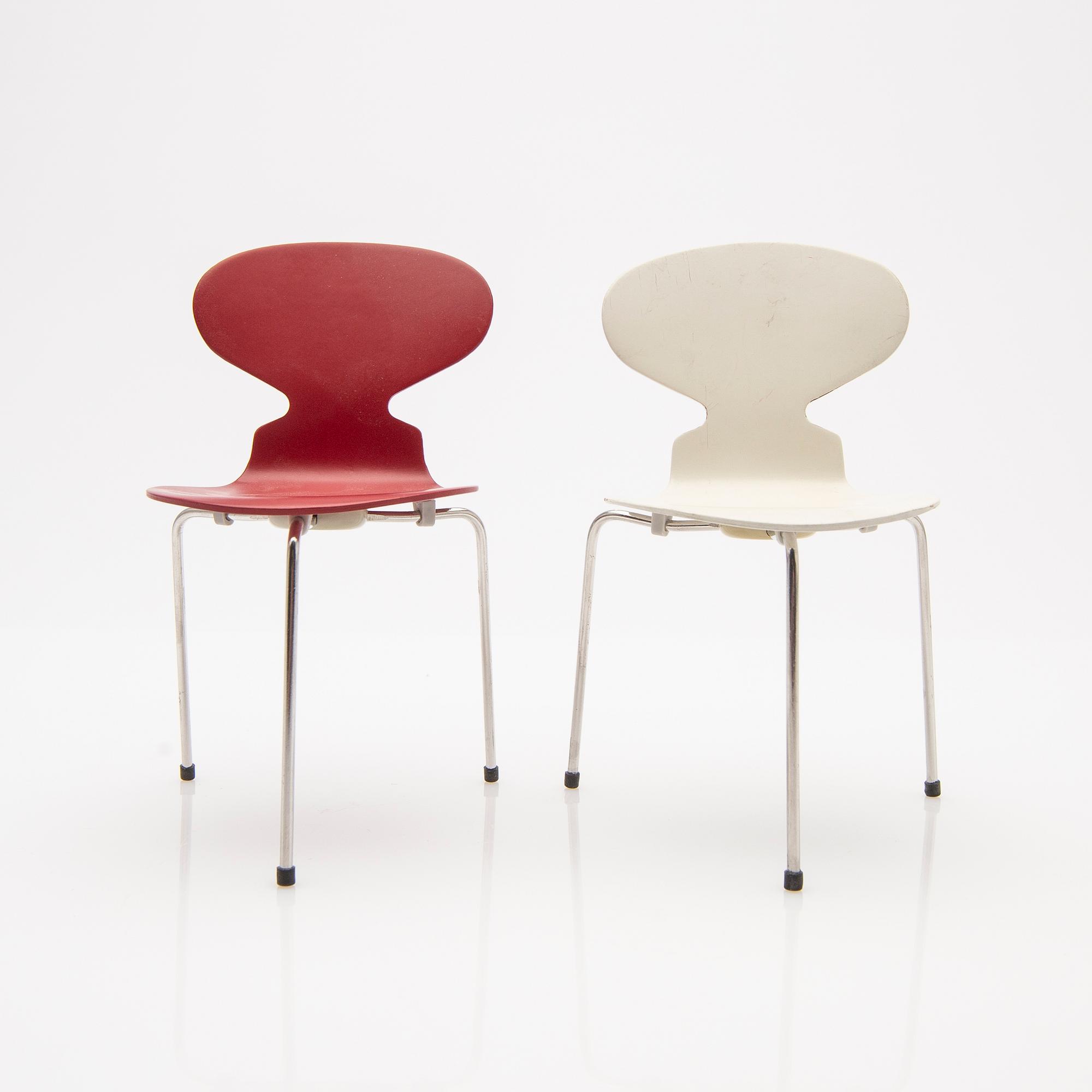 Arne Jacobsen, Miniatures, a pair, "The Ant".