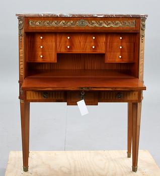 SEKRETÄR, gustaviansk stil, 1900-talets andra hälft.