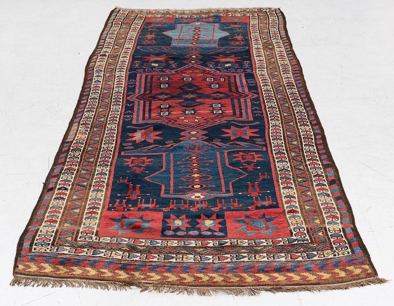 Carpet, antique Lori, approx. 325 x 125 cm.