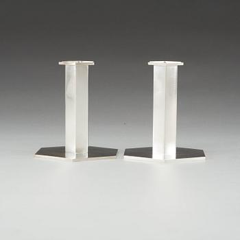 A pair of Wiwen Nilsson sterling candlesticks, Lund 1974.