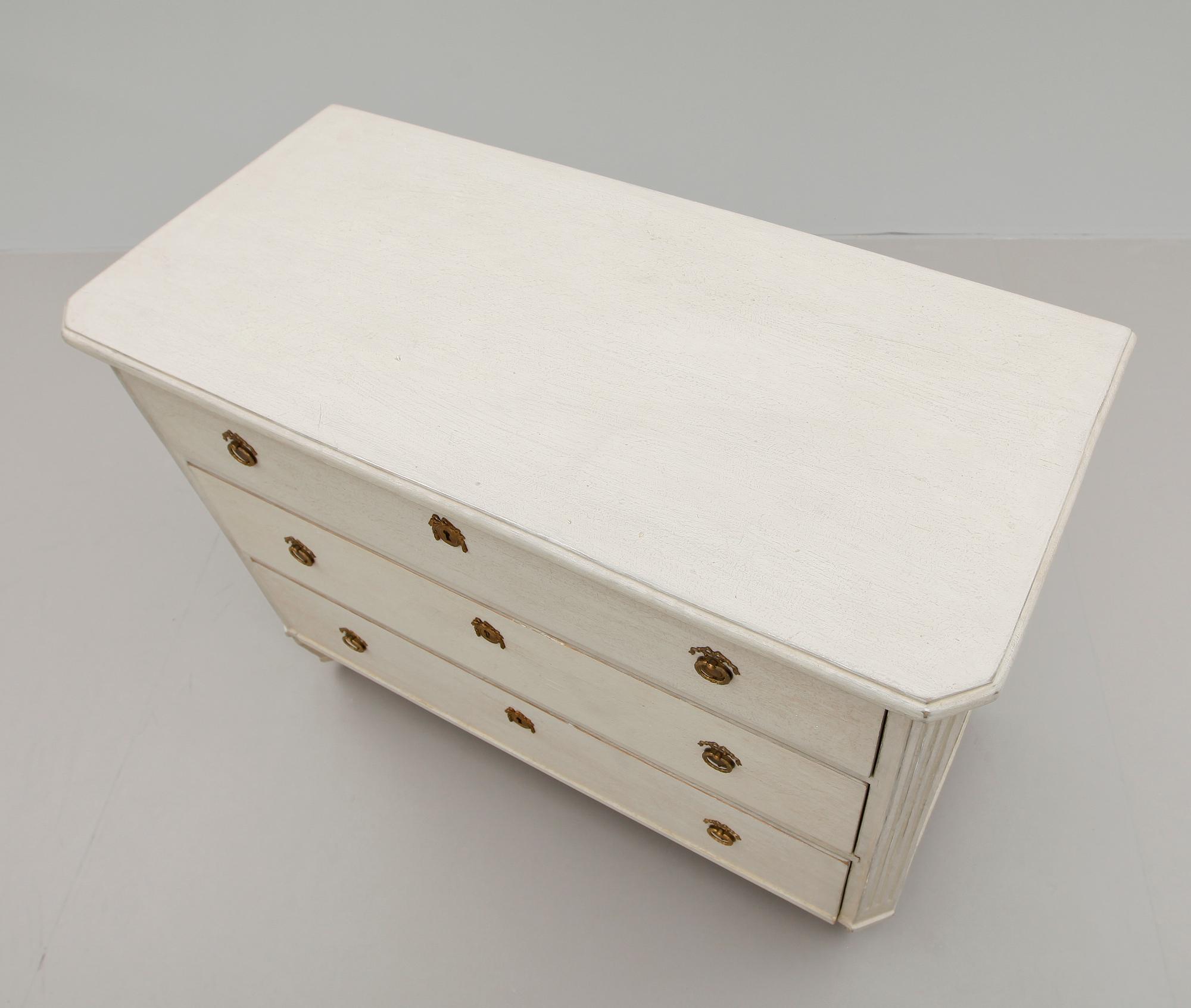 BYRÅ, gustaviansk stil, 1800-tal.