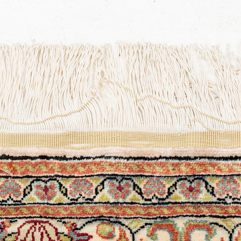 Rug, silk Kaysari, approx. 116 x 63 cm.