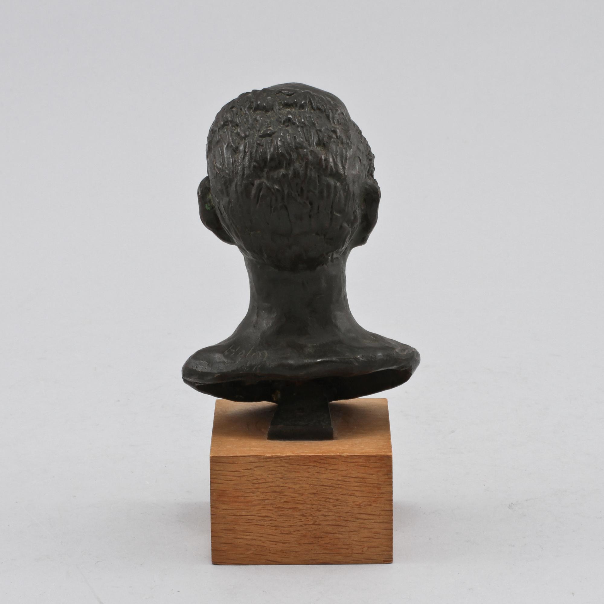 SKULPTUR, mörkpatinerad brons, signerad Holm, 1900-tal.