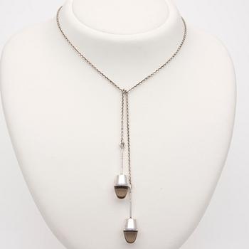 Elis Kauppi · HÄNGSMYCKE, silver, rökkvarts, Elis Kauppi Kupittaan Kulta 1960.