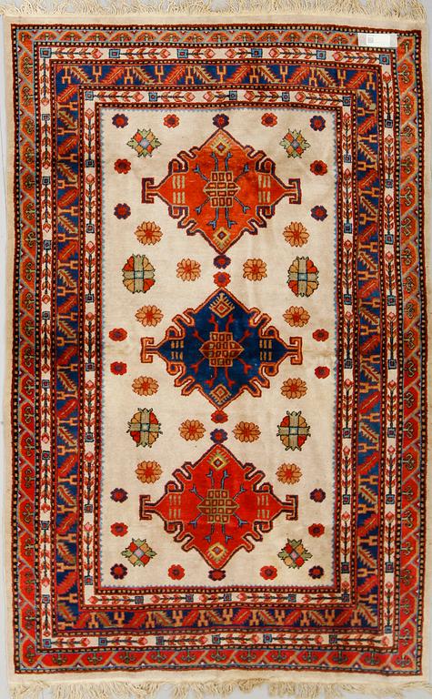 MATTA, orient, old, 245 x 158 cm.