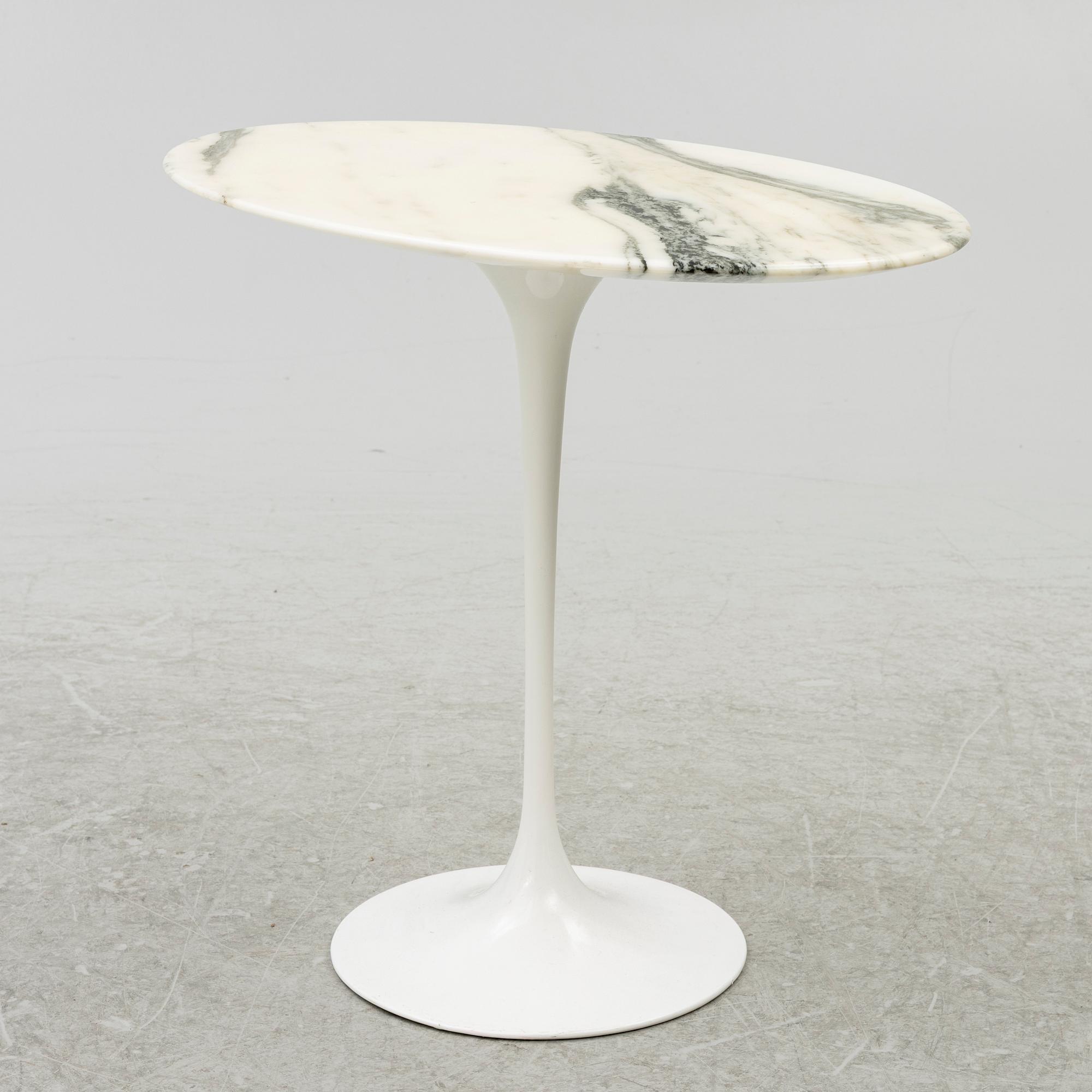 Eero Saarinen, a 'Tulip' side table, Knoll International.