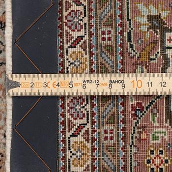 Matta, orientalisk, ca 315 x 203 cm.