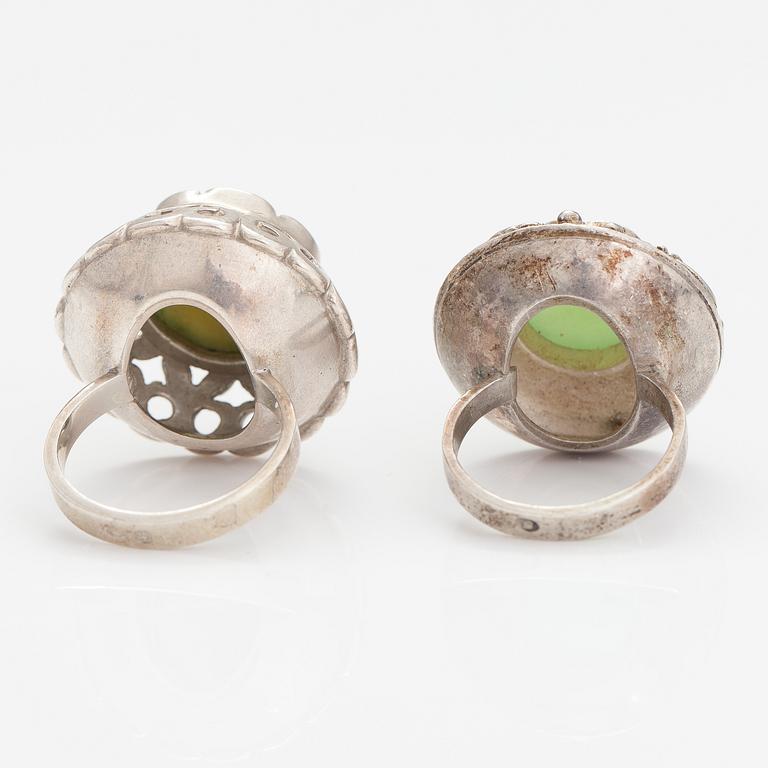 RINGAR, 2 st, och ÖRHÄNGEN, silver, jade. Ryska stämplar.