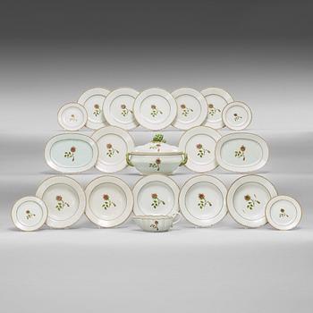 483. An export porcelain famille rose part dinner service, Qing dynasty, Jiaqing (1796-1820).