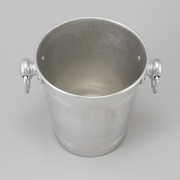VINKYLARE, vitmetall, 1900-talets andra hälft.