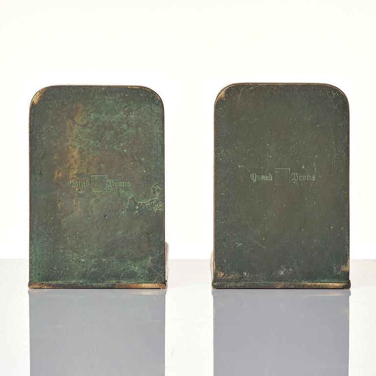 Carl-Einar Borgström, a pair of patinated bronze bookends, Ystad Brons, 1930-40s.